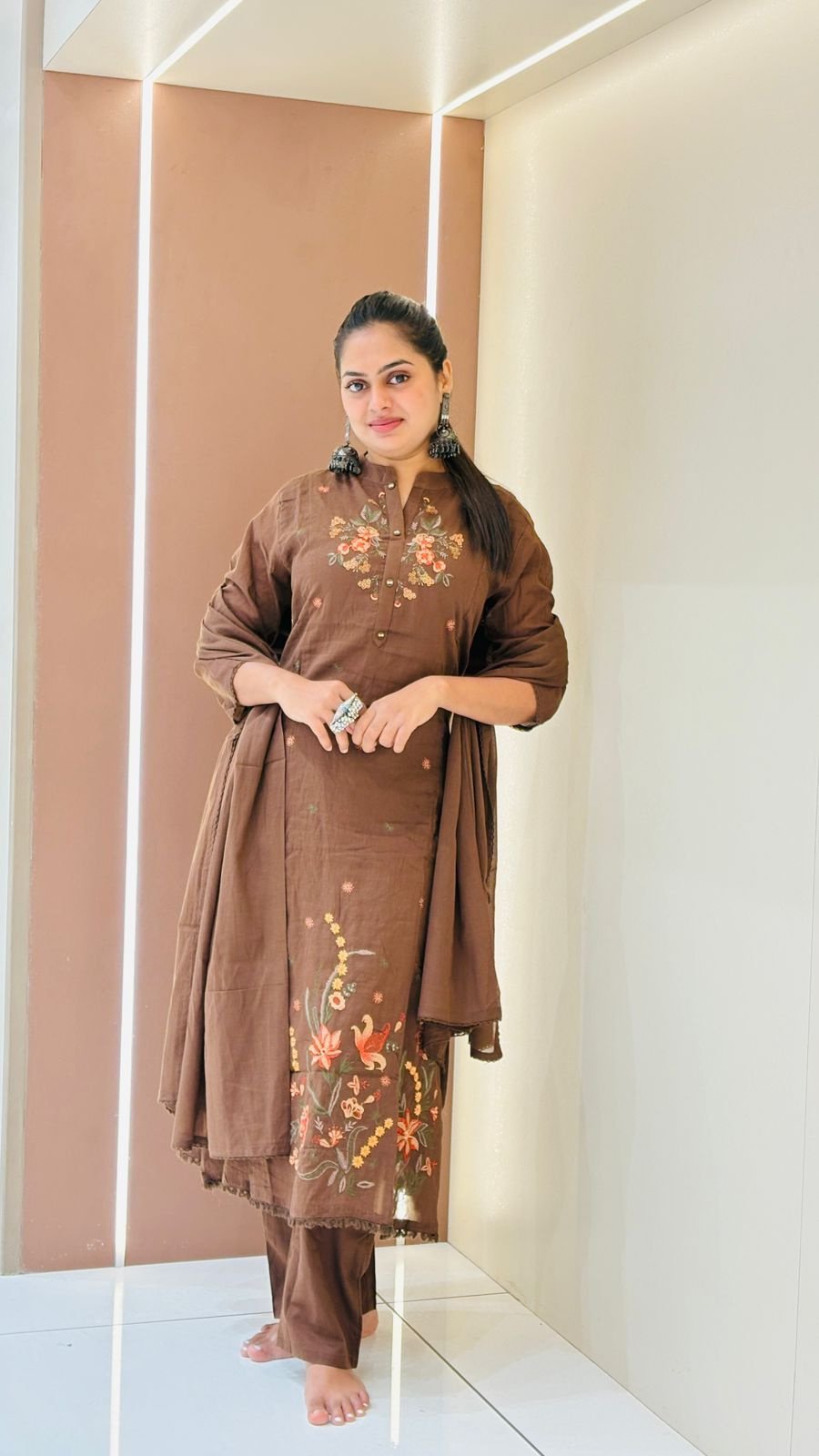 Brown Floral Embroidered Suit Set | 3-Piece Kurti, Pants & Dupatta