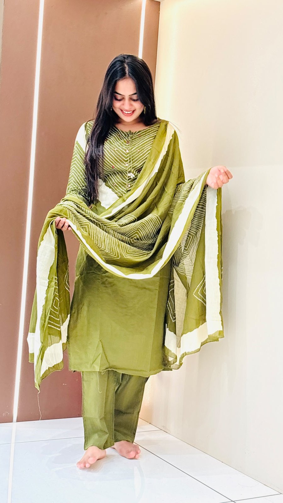 Olive Green Bandhani Suit Set | 3-Piece Kurti, Pants & Dupatta